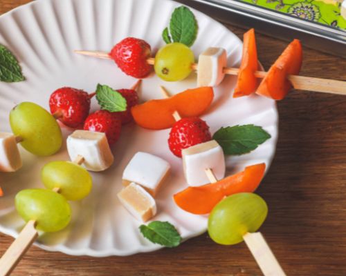 Fresh fruit skewers and calissons from St. Rémy